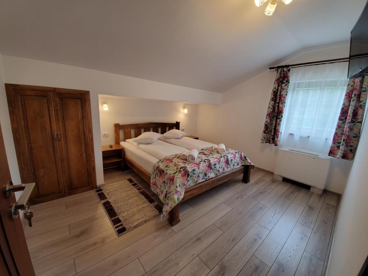 Pensiunea Casa Brancovenilor Sîmbăta de Sus Esterno foto
